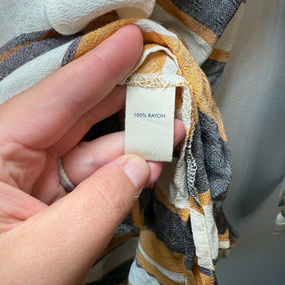 BKE Women's Long Sleeve Striped Tunic Top Mustard Multi Size Medium - Picture 4 of 6